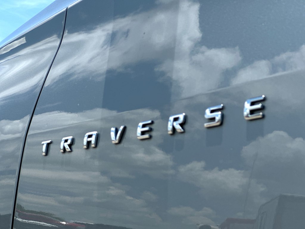 Thumbnail: 2023 Chevrolet Traverse - 7