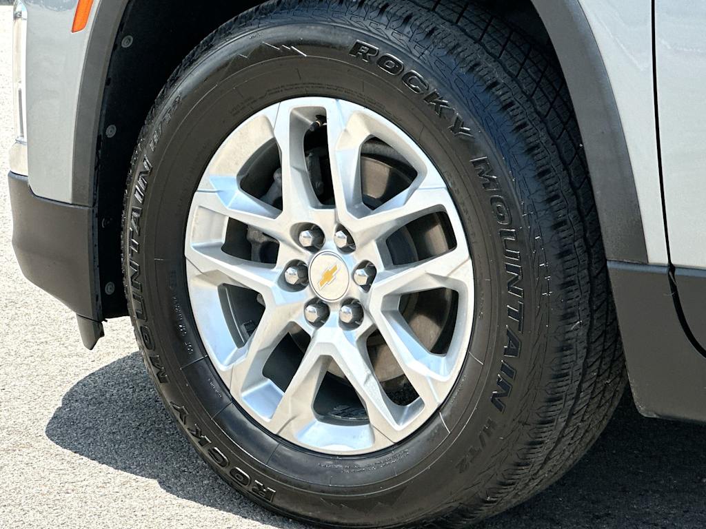 Thumbnail: 2023 Chevrolet Traverse - 8