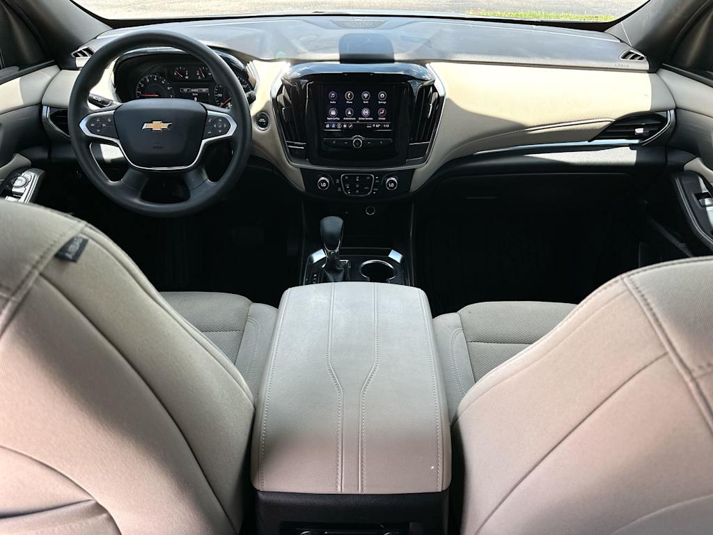 Thumbnail: 2023 Chevrolet Traverse - 9