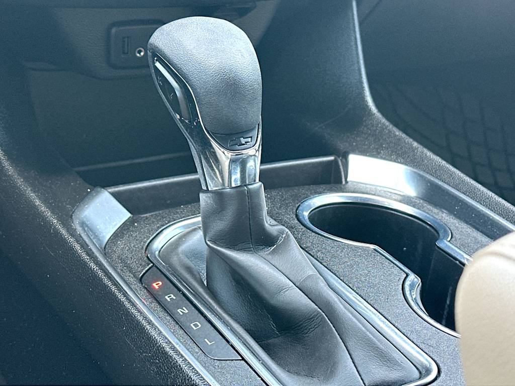 Thumbnail: 2023 Chevrolet Traverse - 14