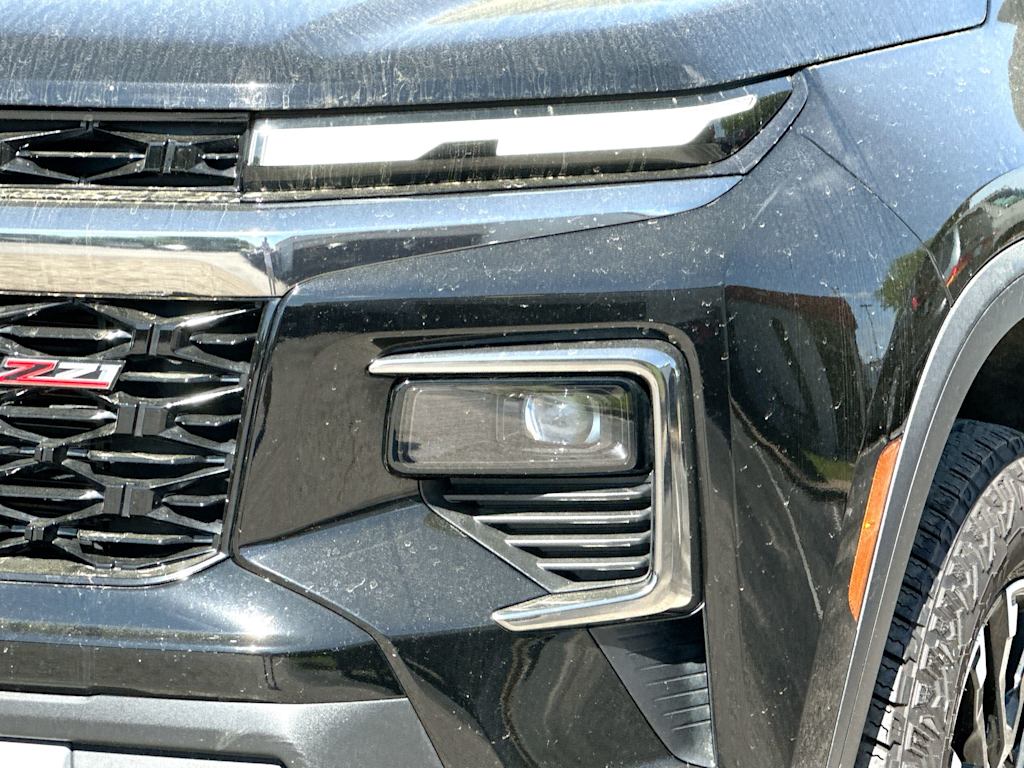 Thumbnail: 2025 Chevrolet Traverse - 26