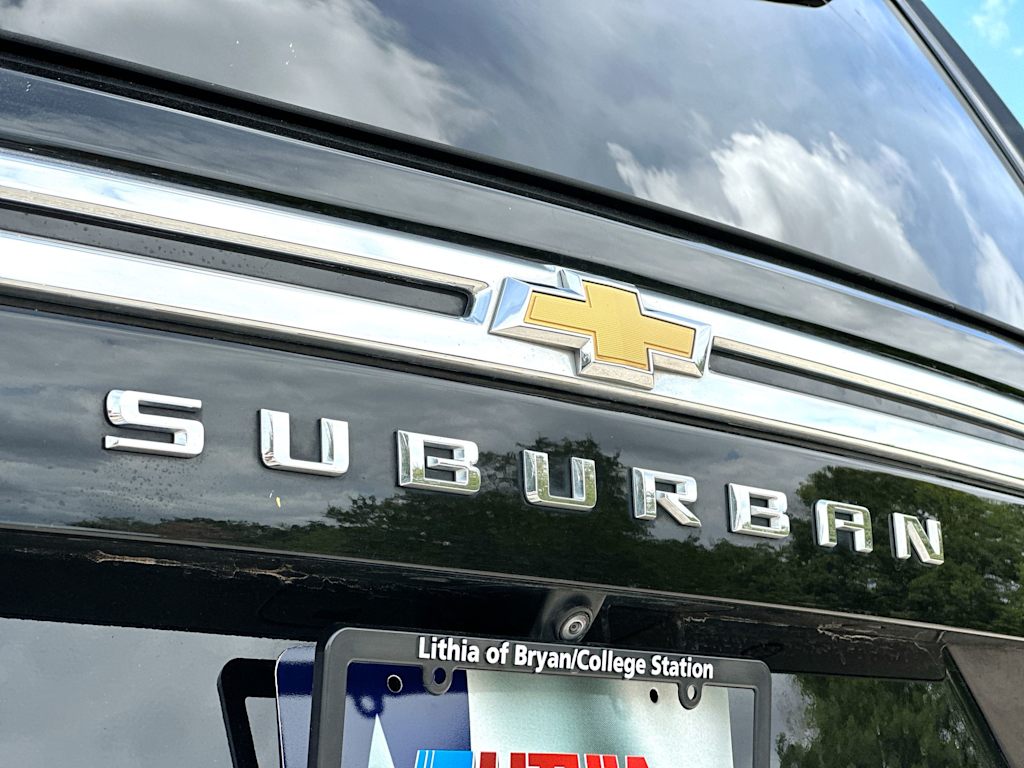 Thumbnail: 2024 Chevrolet Suburban - 7