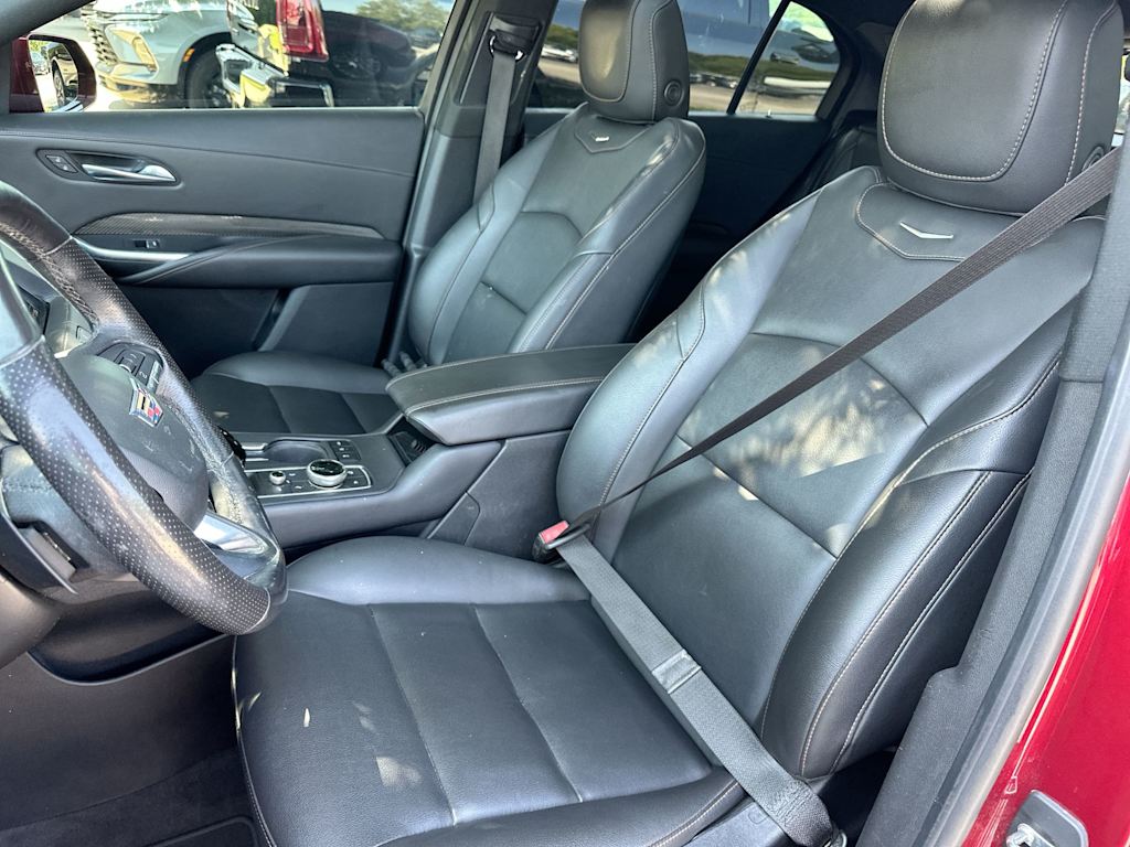 Thumbnail: 2020 Cadillac XT4 - 10