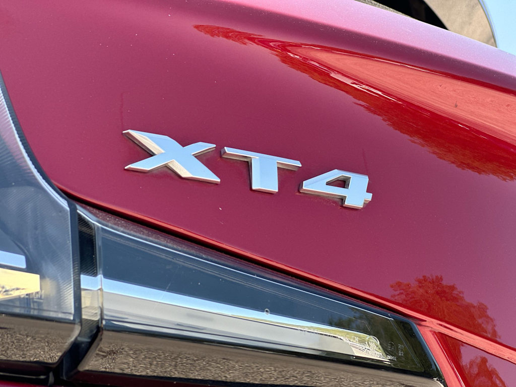 Thumbnail: 2020 Cadillac XT4 - 7