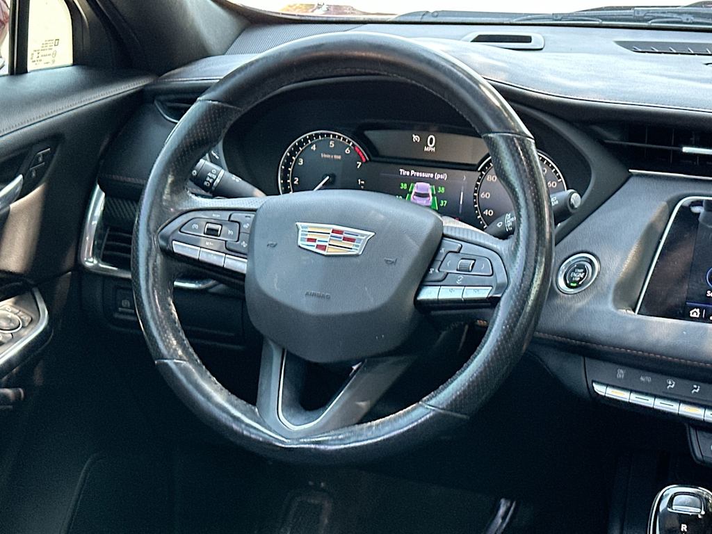 Thumbnail: 2020 Cadillac XT4 - 12