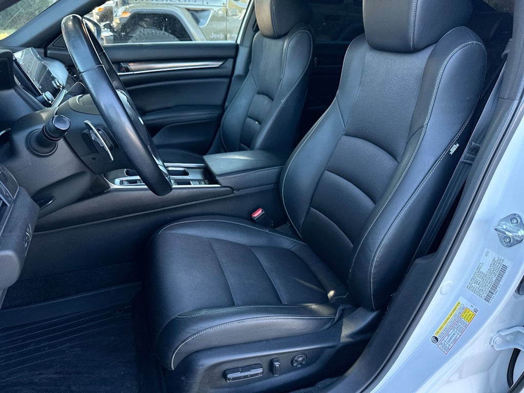 Thumbnail: 2022 Honda Accord - 10