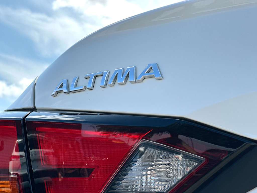 Thumbnail: 2021 Nissan Altima - 7