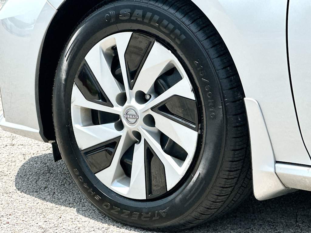 Thumbnail: 2024 Nissan Altima - 8