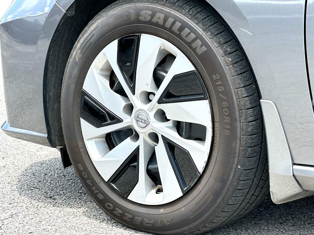 Thumbnail: 2024 Nissan Altima - 8