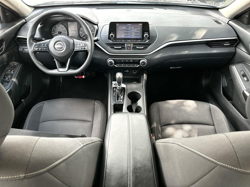 Thumbnail: 2023 Nissan Altima - 9