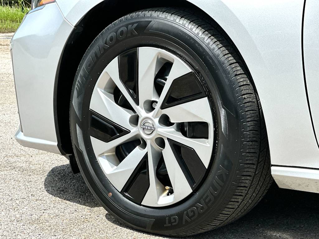 Thumbnail: 2024 Nissan Altima - 7