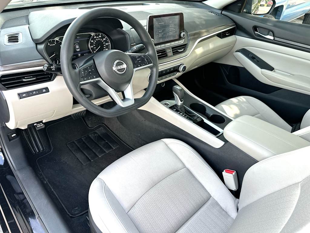 Thumbnail: 2025 Nissan Altima - 2