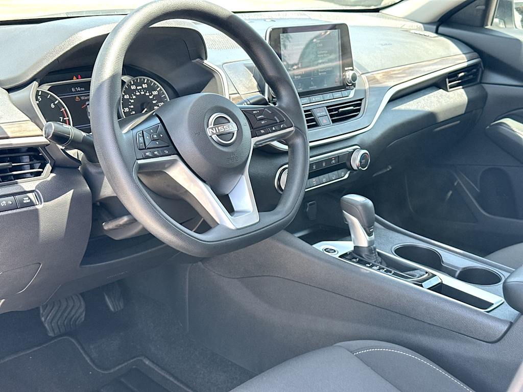 Thumbnail: 2025 Nissan Altima - 2