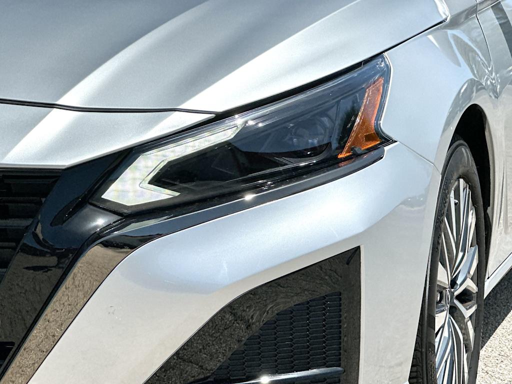 Thumbnail: 2025 Nissan Altima - 25