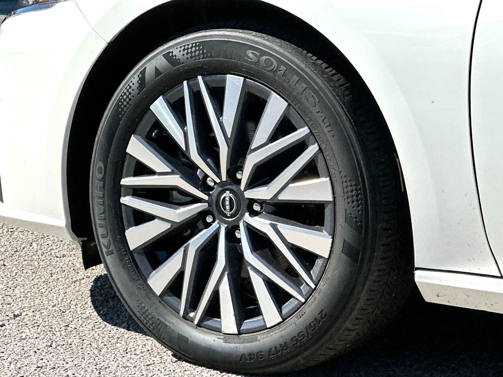 Thumbnail: 2025 Nissan Altima - 7