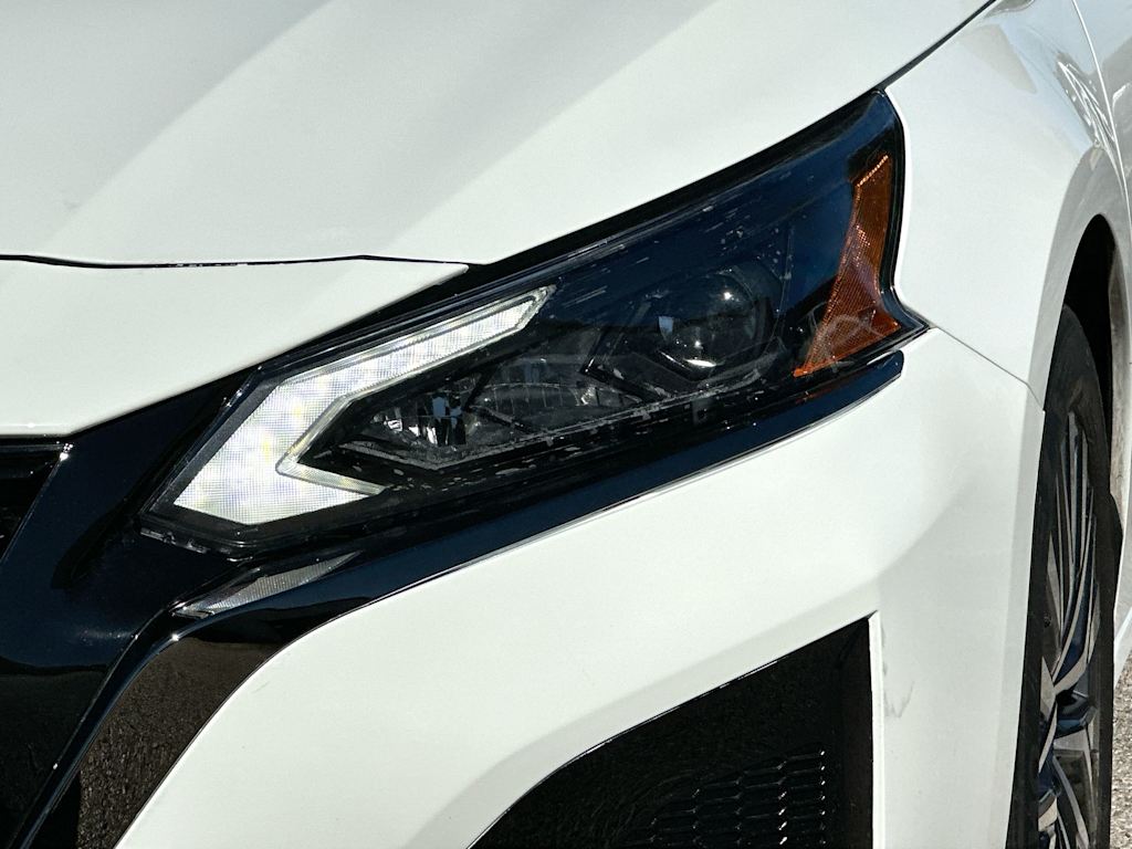 Thumbnail: 2025 Nissan Altima - 25