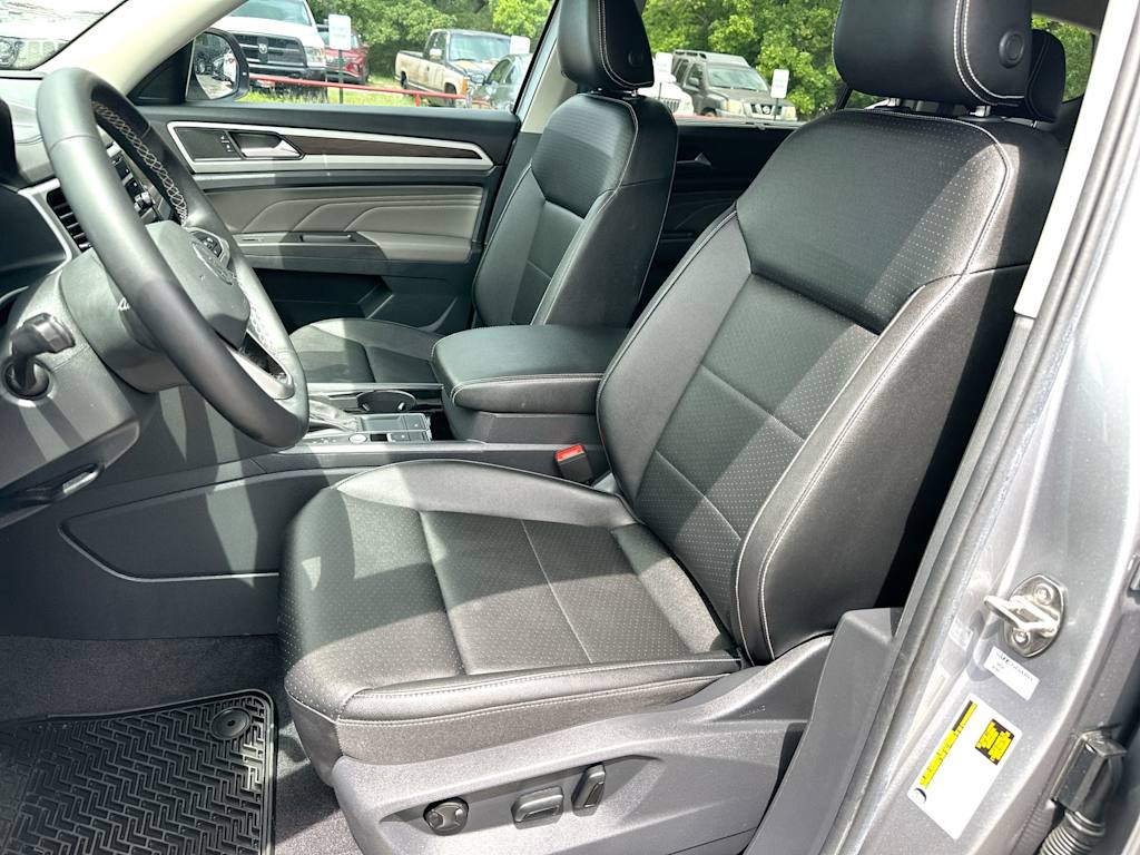 Thumbnail: 2023 Volkswagen Atlas - 10