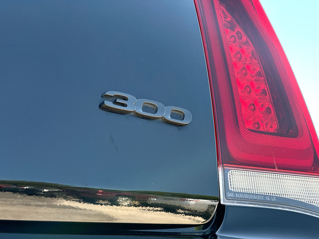 Thumbnail: 2020 Chrysler 300 - 23