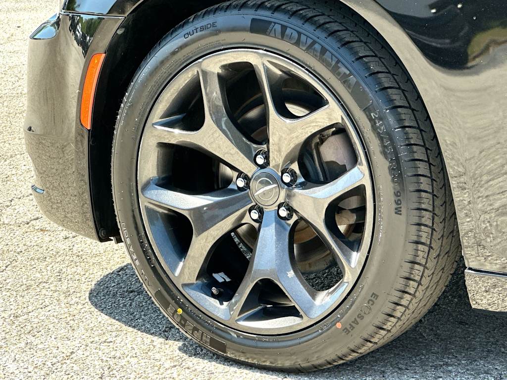 Thumbnail: 2020 Chrysler 300 - 7