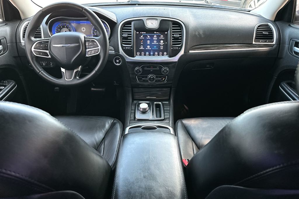 Thumbnail: 2019 Chrysler 300 - 9