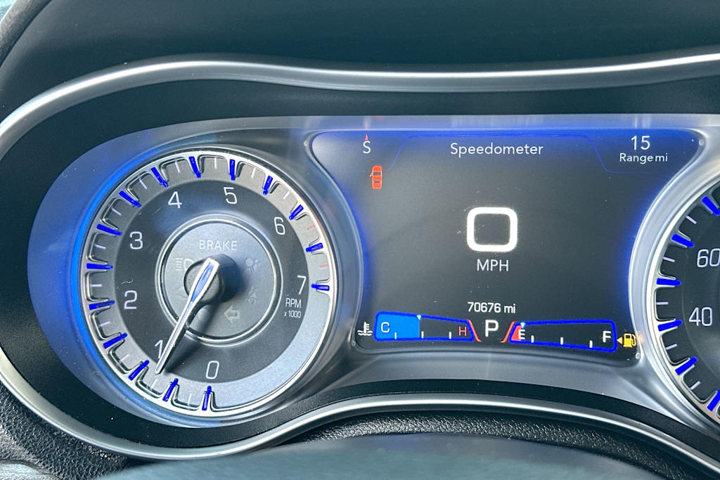 Thumbnail: 2019 Chrysler 300 - 15