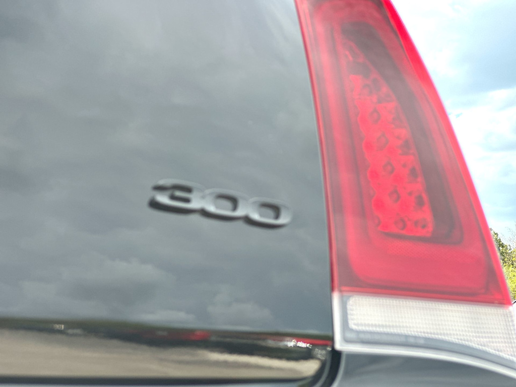 Thumbnail: 2023 Chrysler 300 - 7