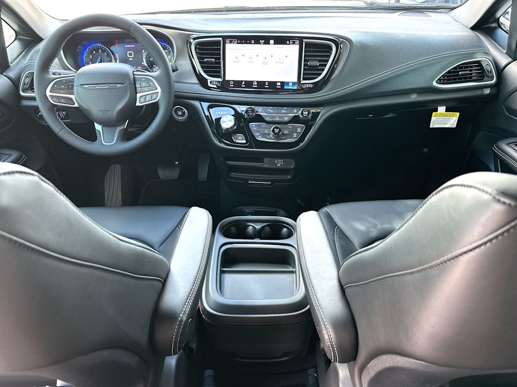 Thumbnail: 2027 Chrysler Pacifica - 9