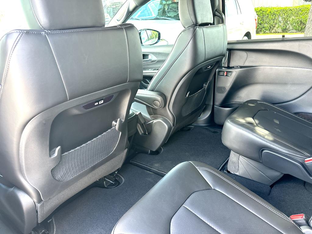 Thumbnail: 2027 Chrysler Pacifica - 28