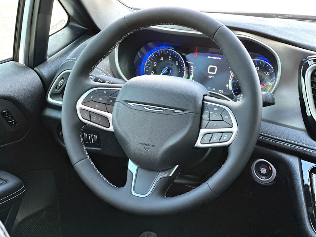 Thumbnail: 2027 Chrysler Pacifica - 12