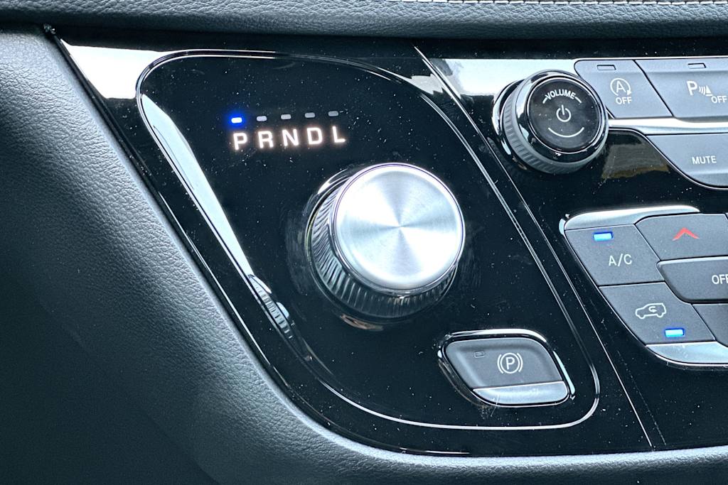 Thumbnail: 2027 Chrysler Pacifica - 14