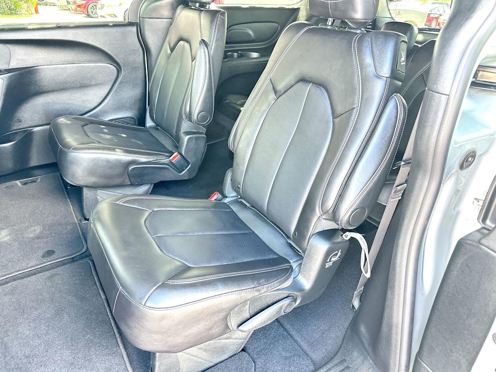 Thumbnail: 2026 Chrysler Pacifica - 12