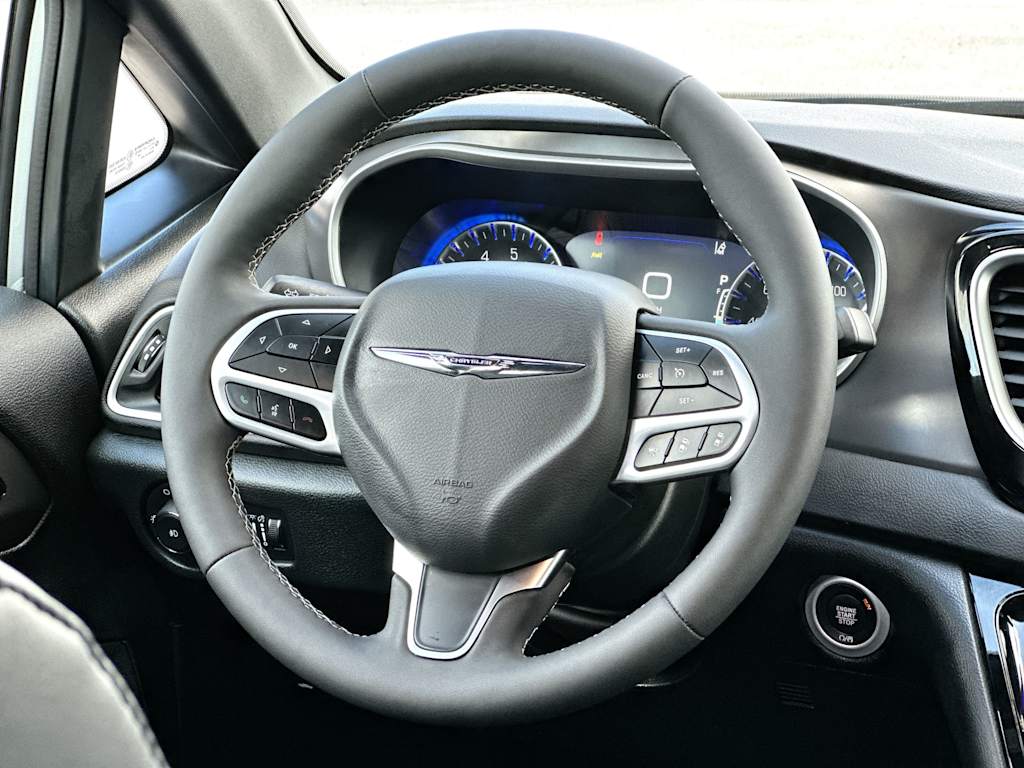Thumbnail: 2026 Chrysler Pacifica - 9