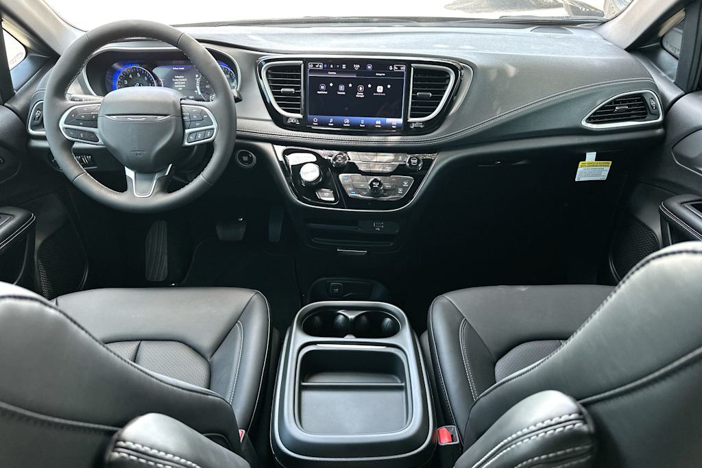 Thumbnail: 2027 Chrysler Pacifica - 9