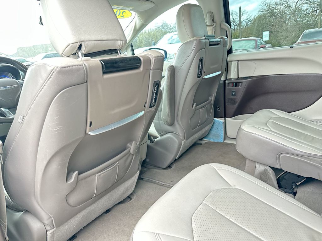 Thumbnail: 2017 Chrysler Pacifica - 28