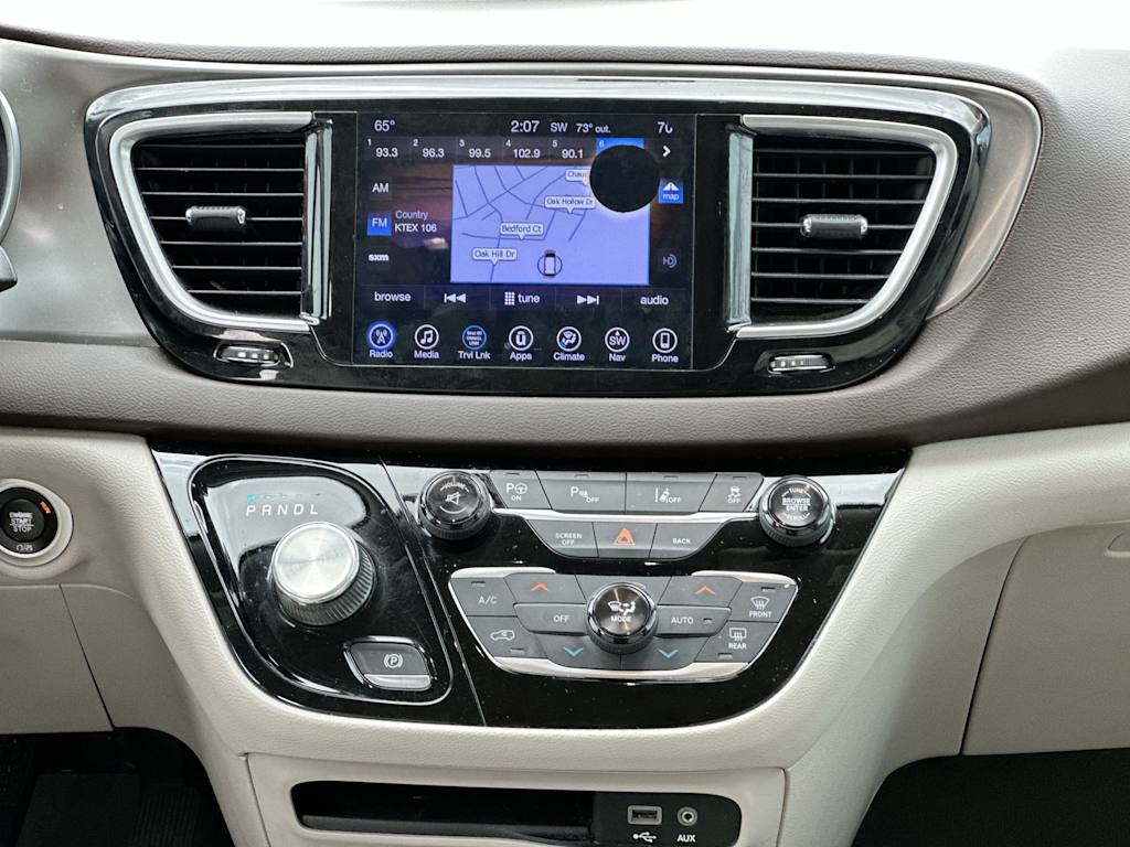 Thumbnail: 2017 Chrysler Pacifica - 29