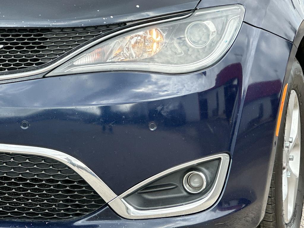 Thumbnail: 2017 Chrysler Pacifica - 26