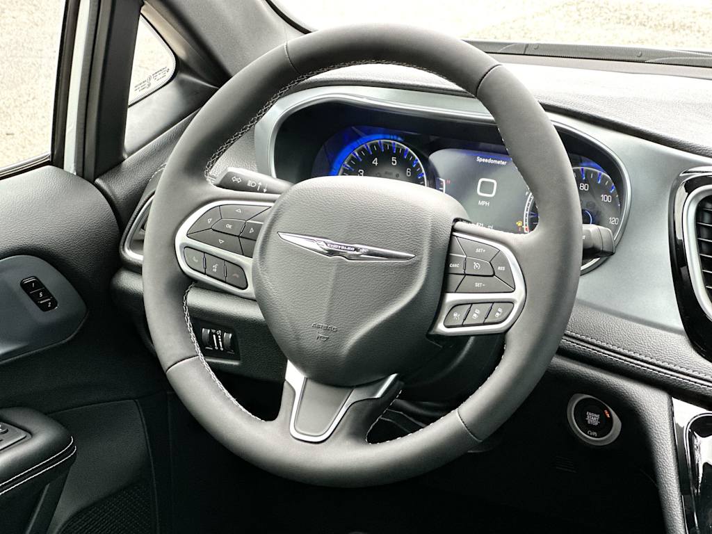 Thumbnail: 2026 Chrysler Pacifica - 12