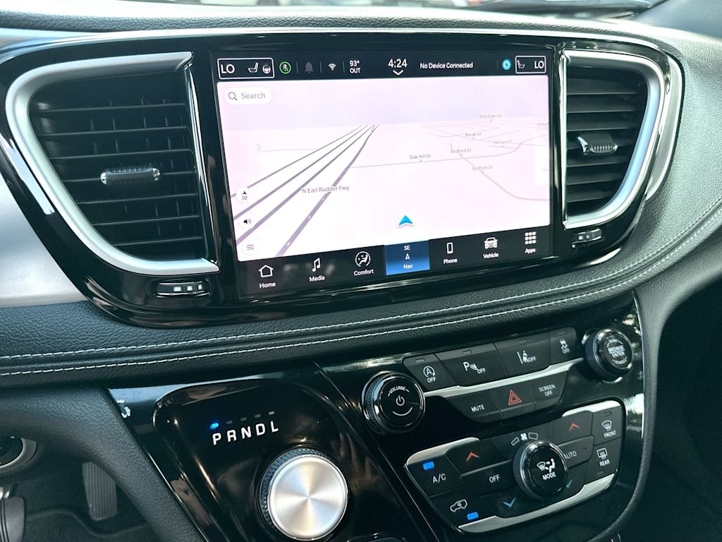 Thumbnail: 2025 Chrysler Pacifica - 13