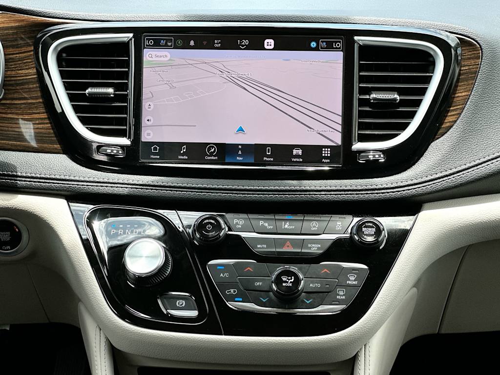 Thumbnail: 2023 Chrysler Pacifica - 29