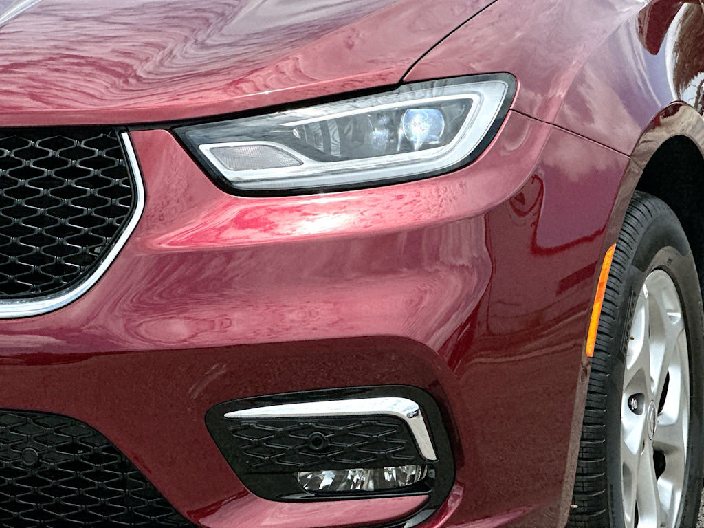 Thumbnail: 2023 Chrysler Pacifica - 26