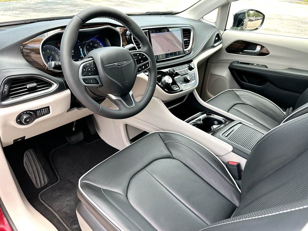 Thumbnail: 2023 Chrysler Pacifica - 2