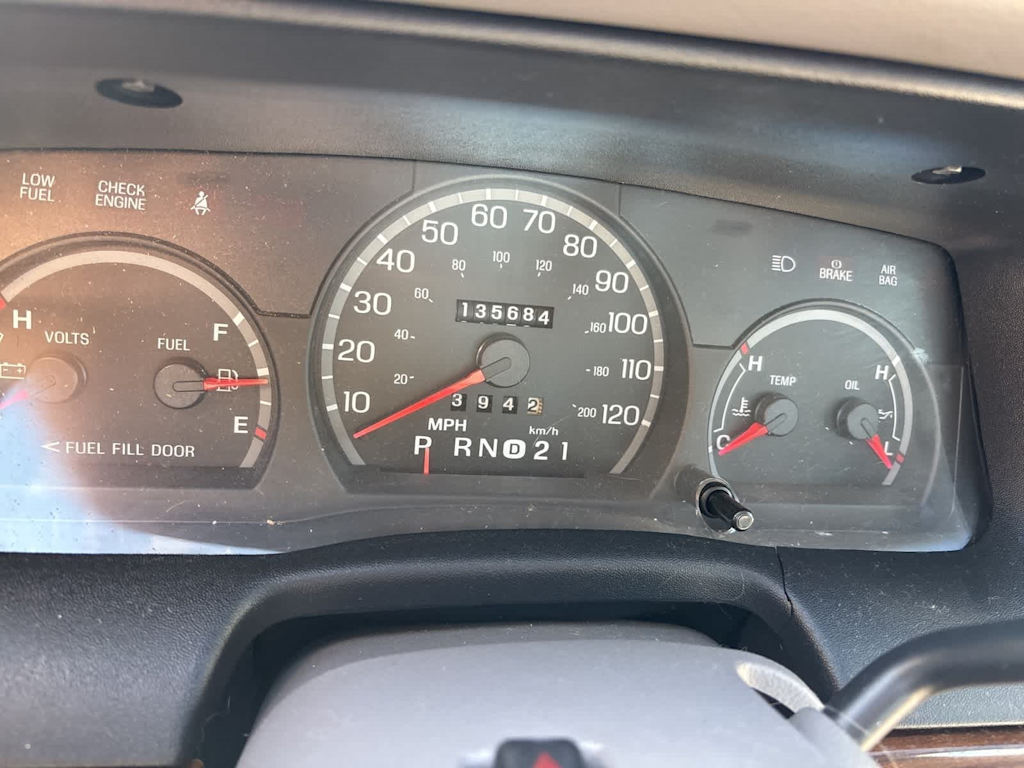 Thumbnail: 2001 Ford Crown Victoria - 7