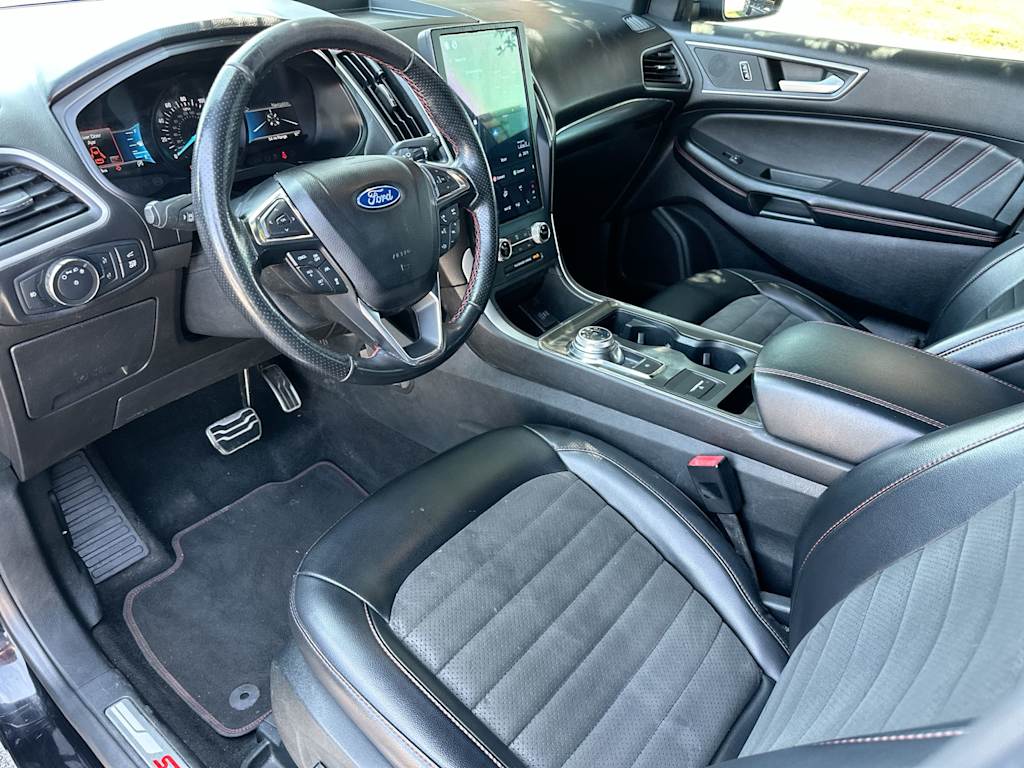 Thumbnail: 2022 Ford Edge - 2