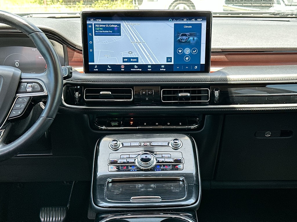 Thumbnail: 2022 Lincoln Nautilus - 30