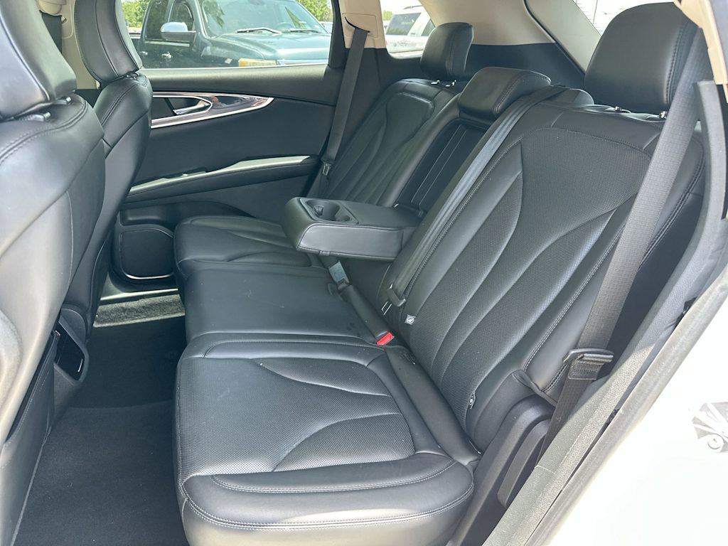 Thumbnail: 2022 Lincoln Nautilus - 11