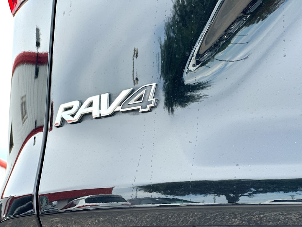 Thumbnail: 2020 Toyota RAV4 - 7
