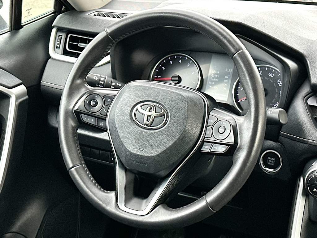 Thumbnail: 2020 Toyota RAV4 - 12