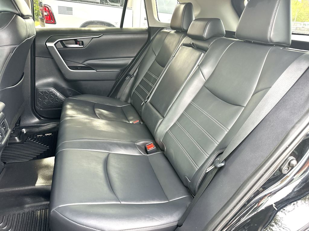 Thumbnail: 2020 Toyota RAV4 - 11