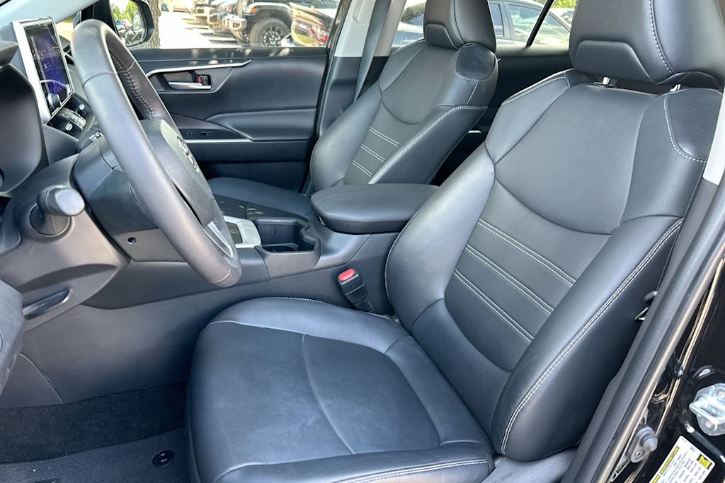 Thumbnail: 2023 Toyota RAV4 - 10