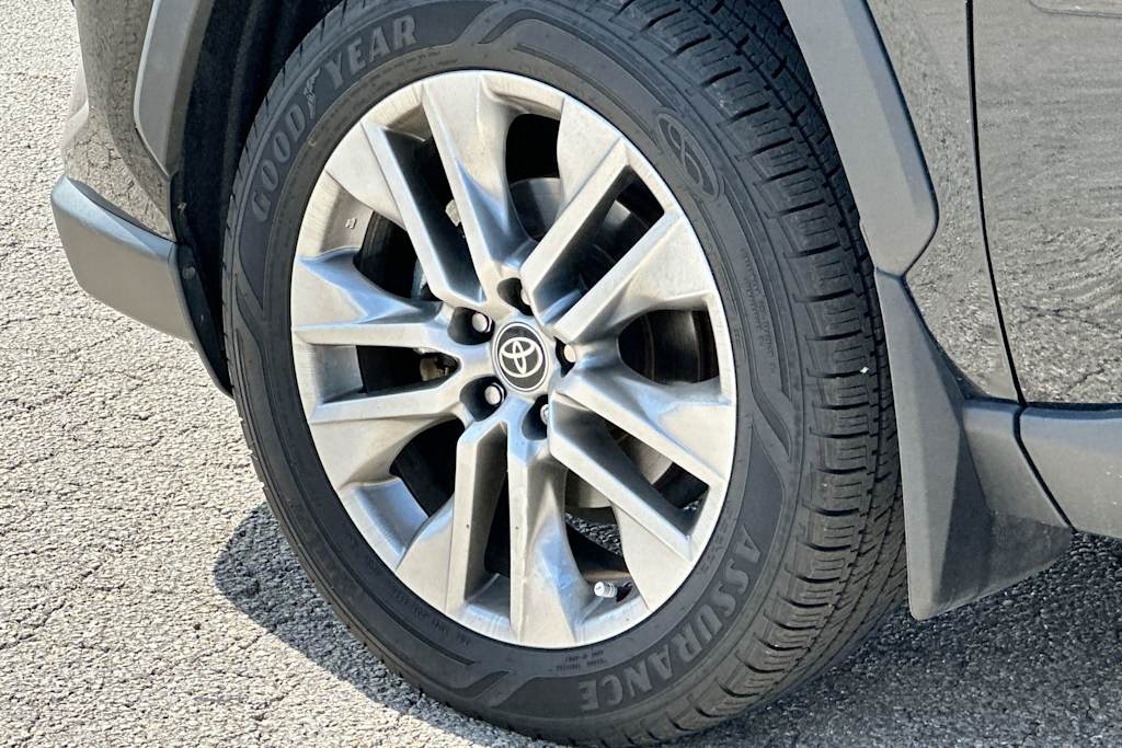 Thumbnail: 2023 Toyota RAV4 - 8